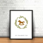 قاب عکس دکوراتیو کودکانه طرح اسب چوبی